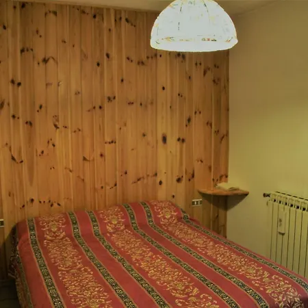 Comodo Alloggio A Serina Διαμέρισμα